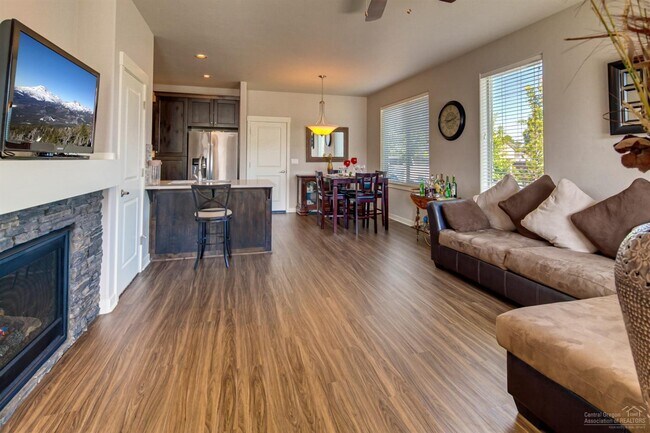 Photo - 3127 SW 28th St