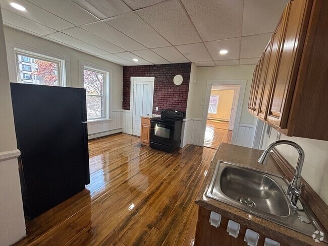 Building Photo - 45 Fountain St Unit 2 Rental