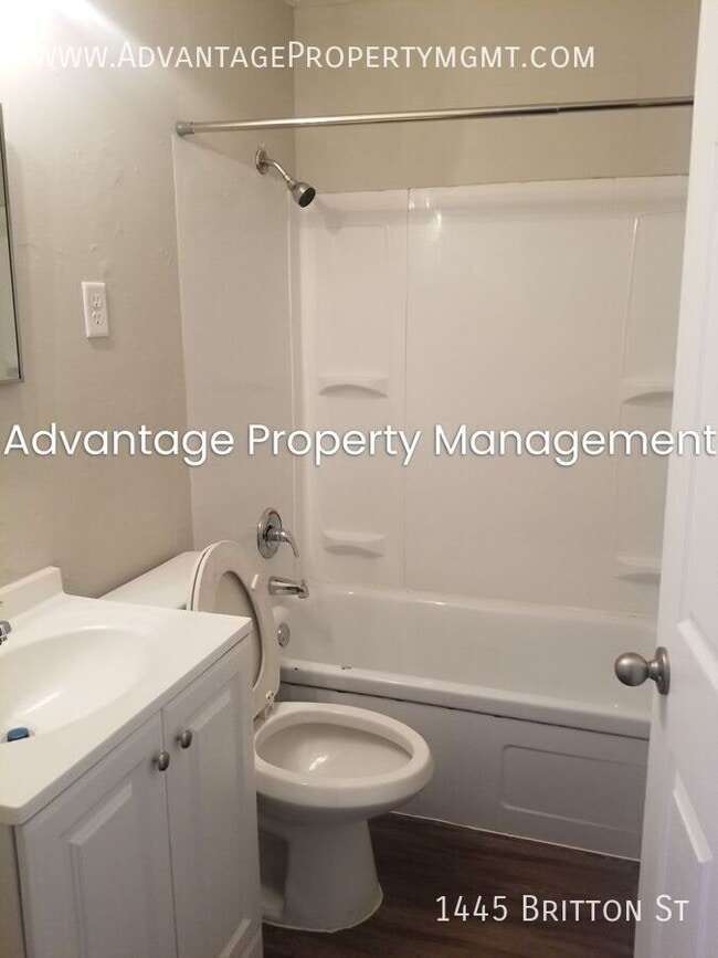 Photo - 1445 Britton St