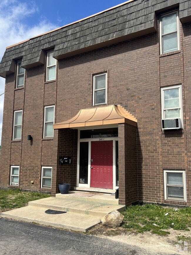 Building Photo - 3411 Chicago Rd Rental