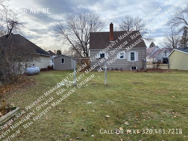 Photo - 17 3rd Ave NE