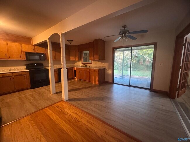 Photo - 3009 Fairacres Rd SW