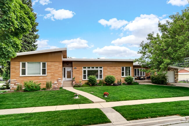 Photo - 9157 S Avers Ave