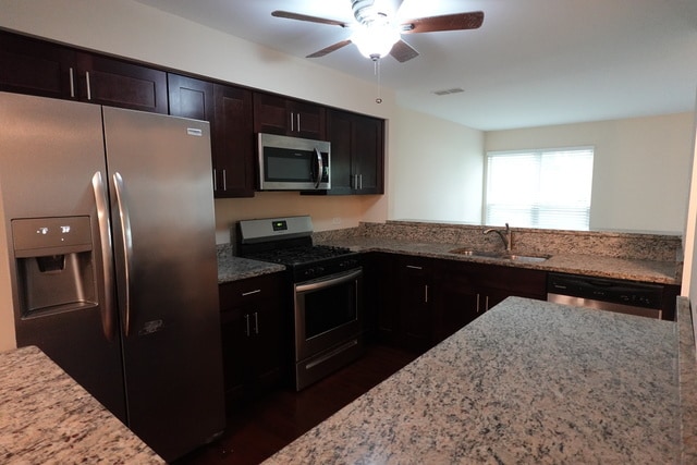 Building Photo - 1070 Woodhill Ct