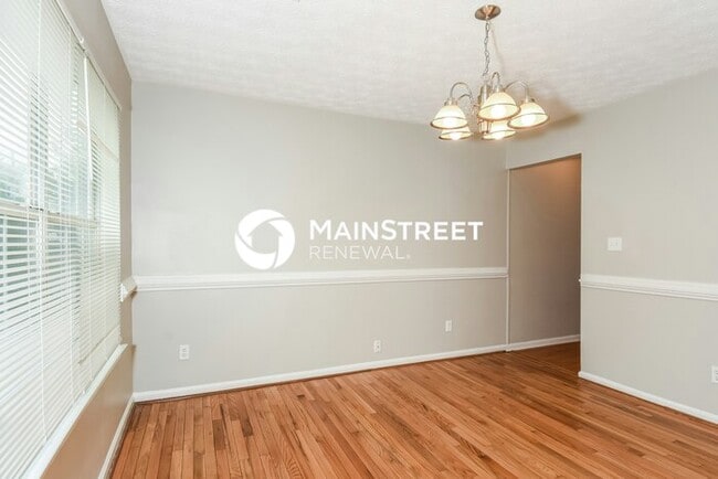 Photo - 4 Bedroom Pet-Friendly Home in Austell, GA...