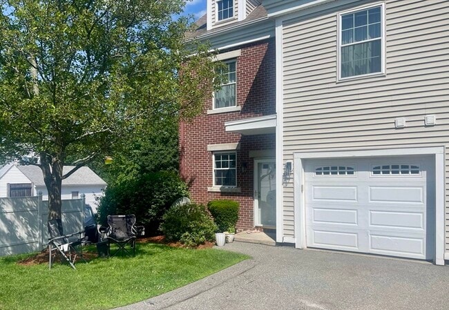 Photo - 18 Dale St Townhome