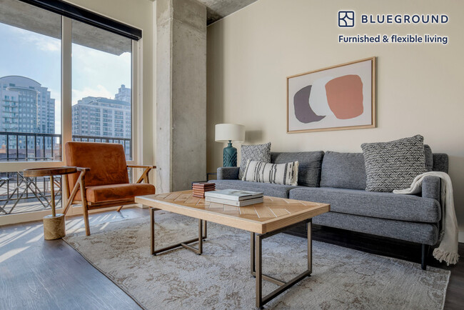 Building Photo - 751 N Hudson Ave Rental