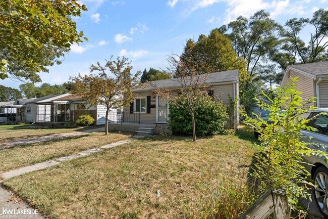 Photo - 21222 Atlantic Ave