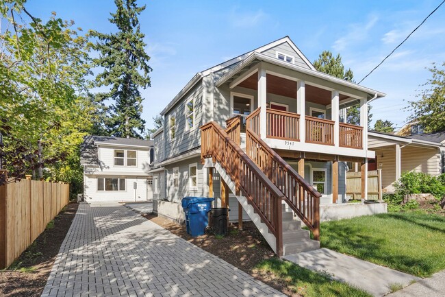Building Photo - 9547 Wallingford Ave N