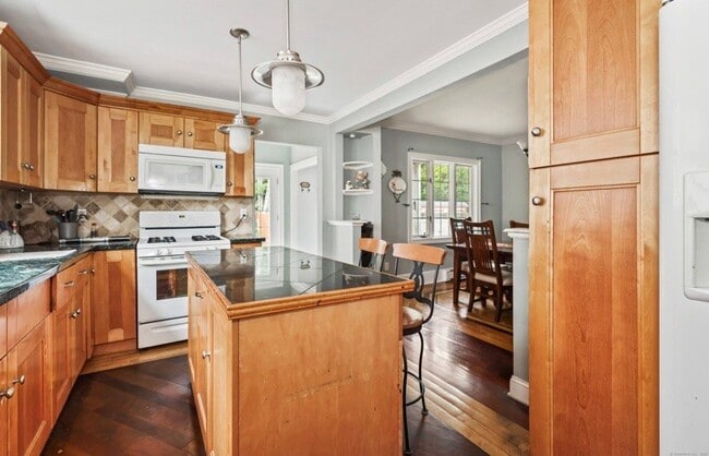 Photo - 80 Carmel St