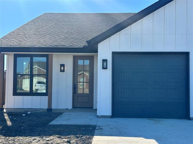 Photo - 523 Harris St