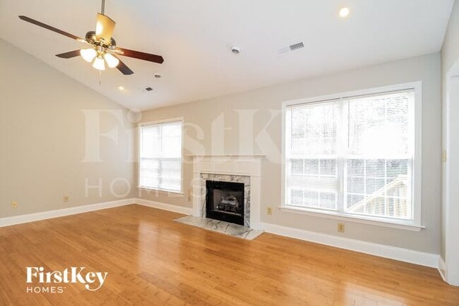 Photo - 365 Craver Pointe Dr