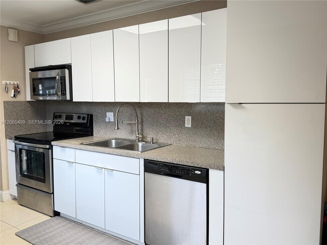 Photo - 17040 NW 82nd Ave
