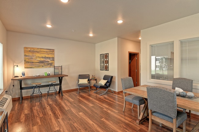 Leasing Center