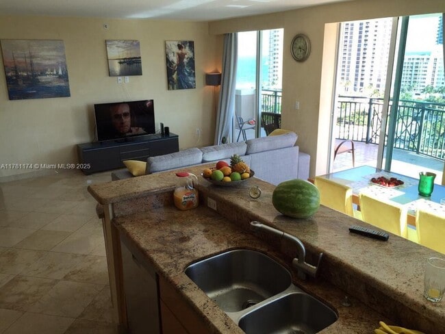 Photo - 17555 Atlantic Blvd Unidad PH2 Rental
