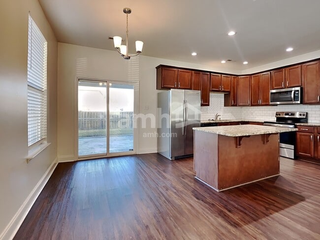 Photo - 310 Sanctuary Park Dr