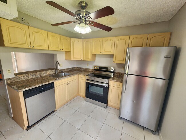 Building Photo - 1140 Independence Trail Unit D Rental