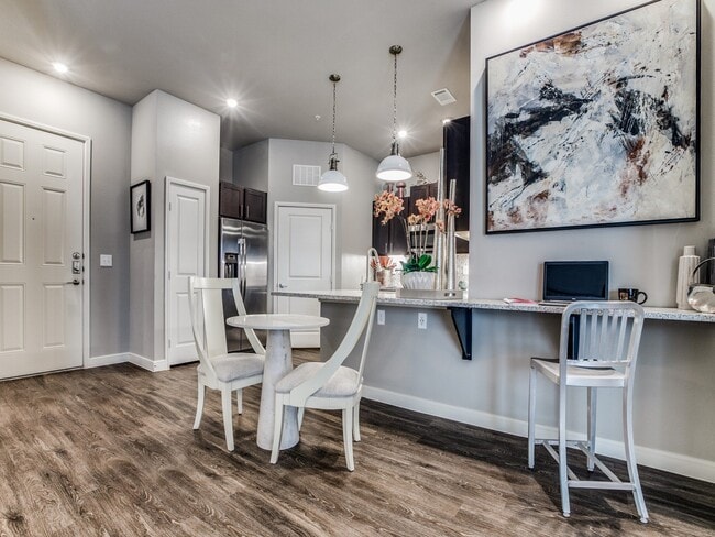 Photo - Capitol at Stonebriar