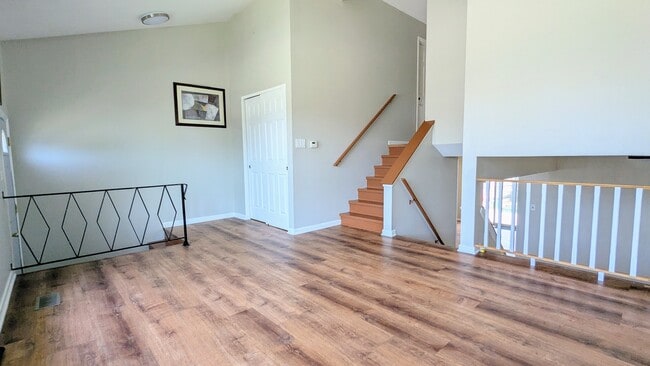 Photo - 382 Dover Dr