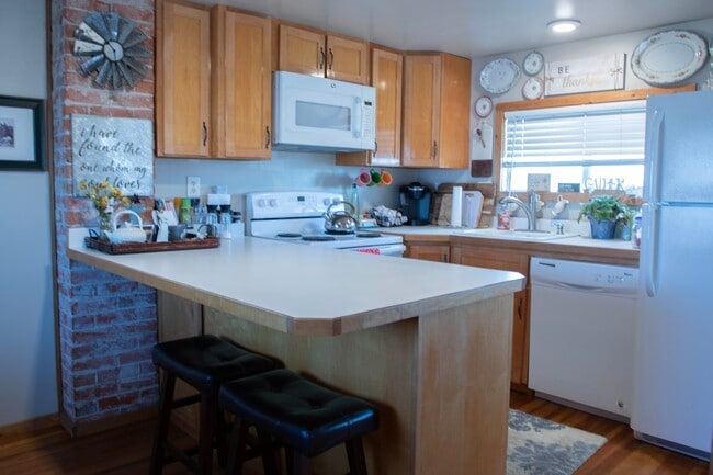 Photo - Quaint ranch style 1 bedroom, 1 bathroom in Windsor!