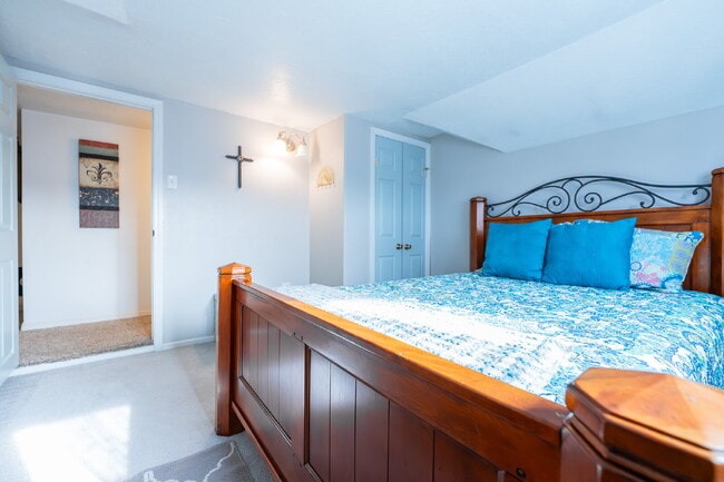 Photo - 5901 W Main St