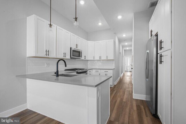 Photo - 910 N 17th St Unit 2