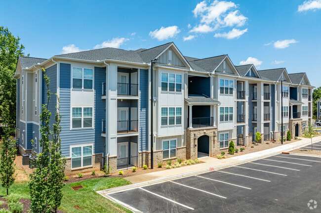 Building Photo - Hamilton Reserve Rental