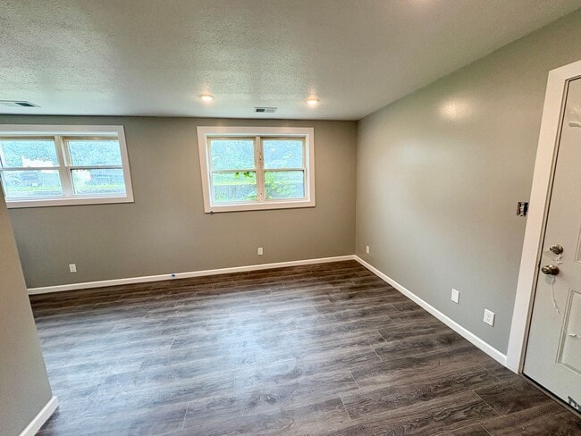 Photo - Pre Leasing 26-27 School Term! Newly Renovated 1 Bed / 1 Bath in Central MHK!