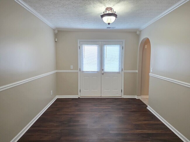 Photo - 15 Waterloo Ct