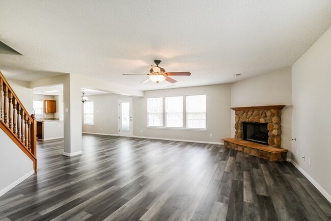 Photo - 5851 N Quincy Dr