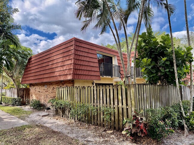 Photo - 736 NW 98th Cir