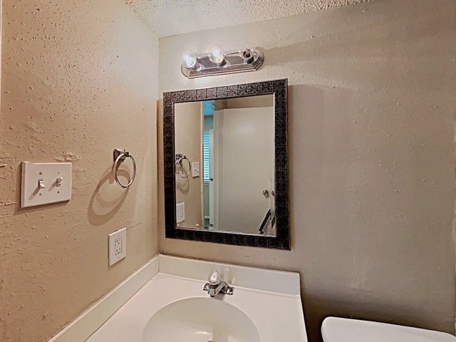 Photo - 2606 Elm Hollow St