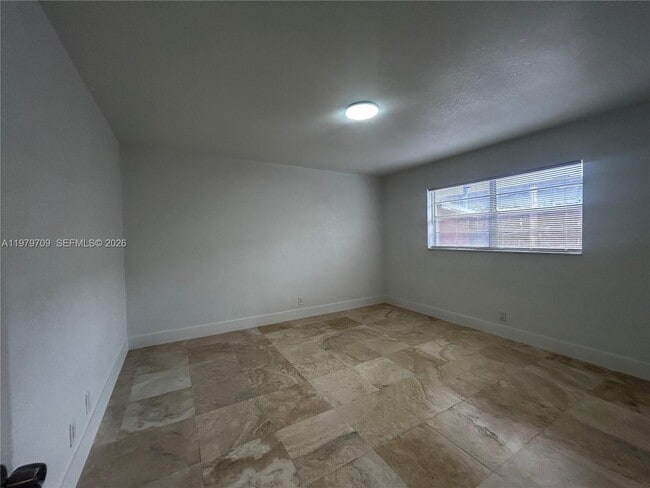 Photo - 916 SW 10th St Unit 1-3