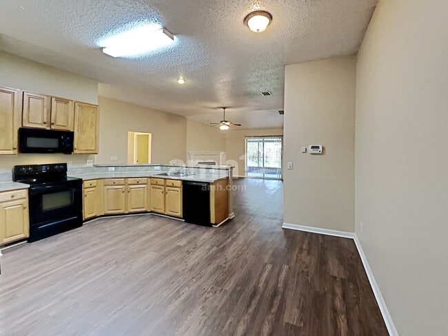 Photo - 2032 Frogmore Dr