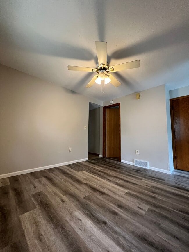 Photo - Hoff - 06 - Madison Street Unit 1313