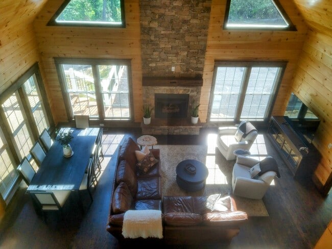 Photo - 63 Redwood Ln