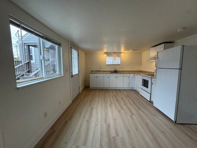 Photo - 2127 Wells St Unit DADU