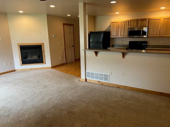 Photo - 3080 Catkin Lane