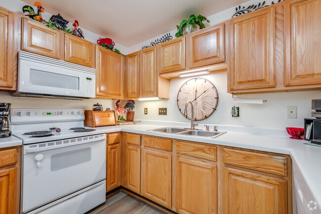 3BR, 2BA - 1,280SF - Kitchen