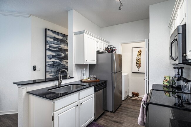 Photo - The Rexford at Waterford Lakes