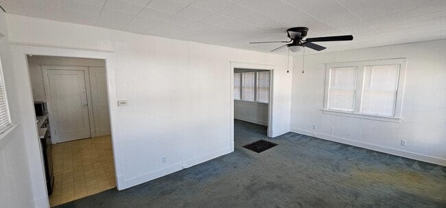 Photo - 110 W 12th St