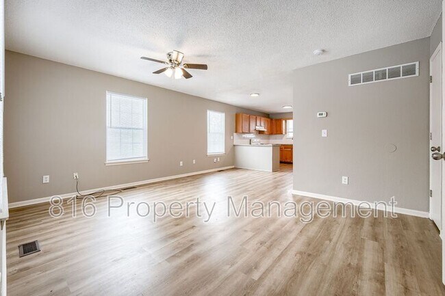 Photo - 2310-2312 Monroe Ave Unit 2310