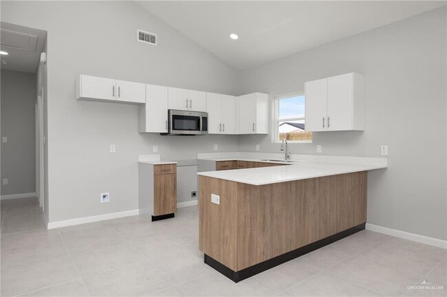 Photo - 800 Oriole Rd Unit 3