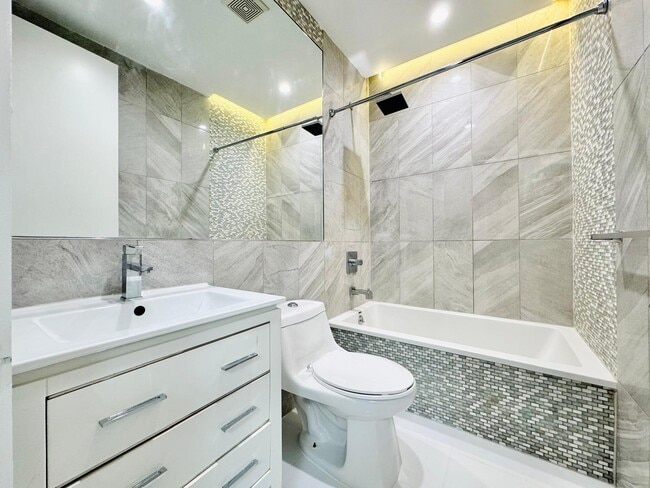 Photo - Furnished room/NOT APARTMENT Unit 5