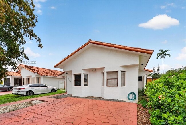 Building Photo - 5274 SW 145th Ave