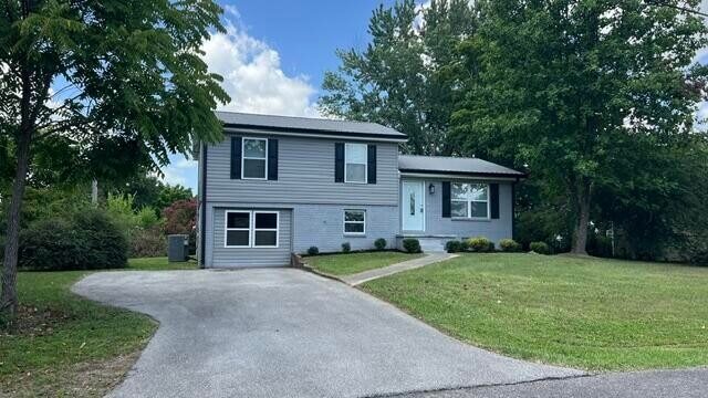 Photo - 3524 Woodridge Dr SE