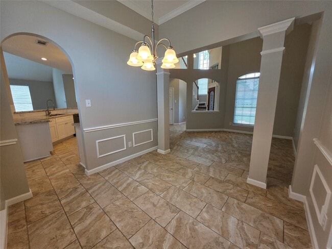 1425 Mija Ln