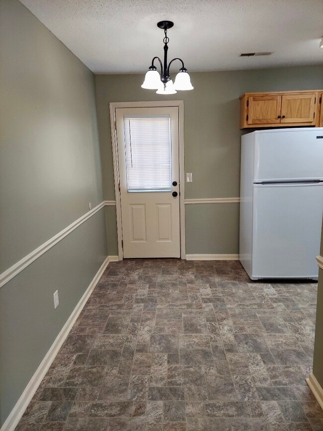 Back Entrance - 114 Eveningside Dr