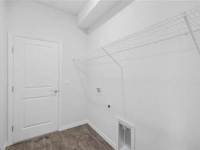 Photo - 915 NE 19th St