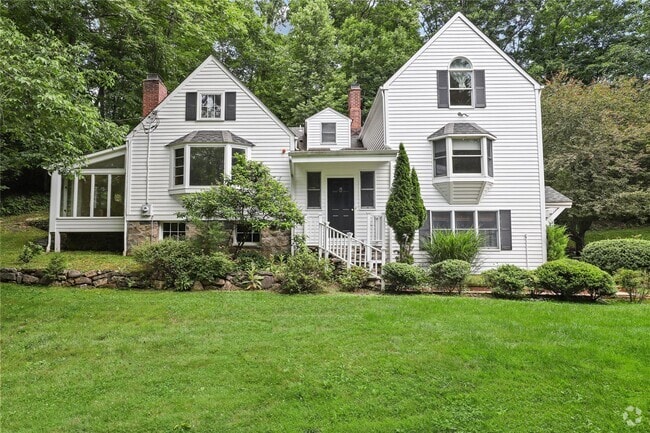 Building Photo - 243 Pound Ridge Rd Rental